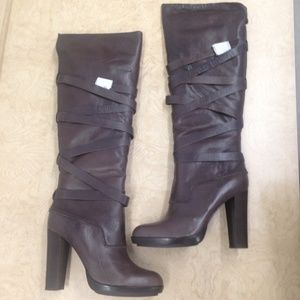 New With Box Micheal Khors Womens Boots